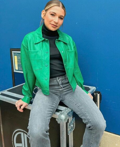 Jana Wosnitza star best picture