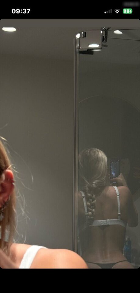 Lillimsr exclusive model pictures