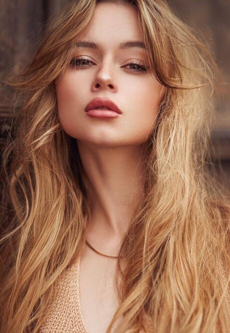 Facialize Me high quality pornstar photos