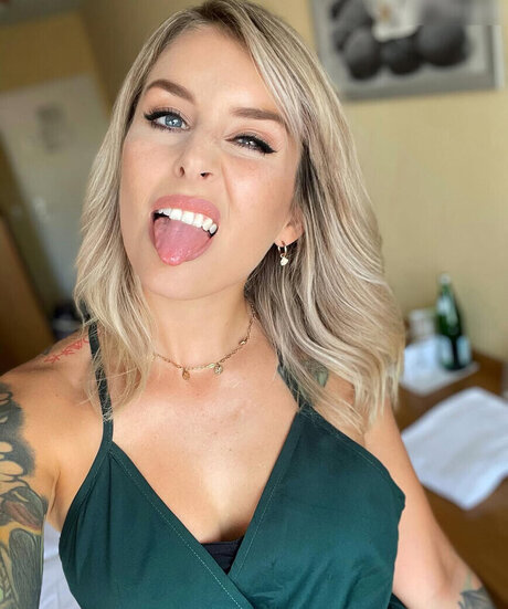 Facialize Me free model img