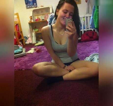 Laura Knoblauch hot pornstar pictures