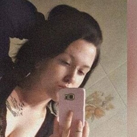 Laura Knoblauch pretty model photo