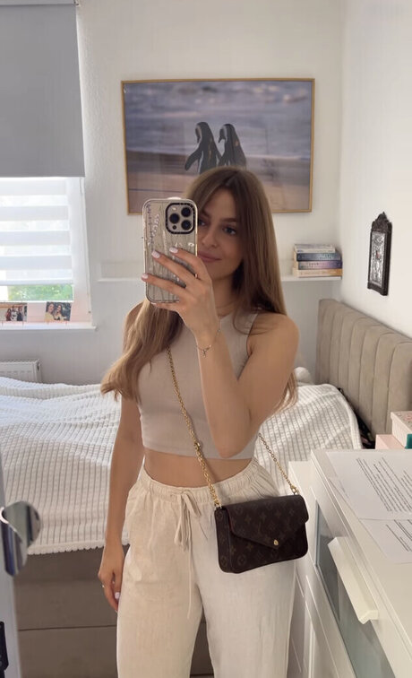 Melina msxou art star photos