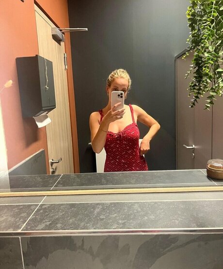 Justleo free model img