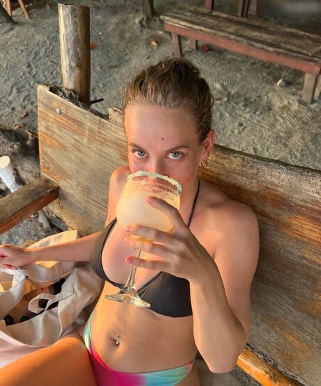 Justleo exclusive model pic