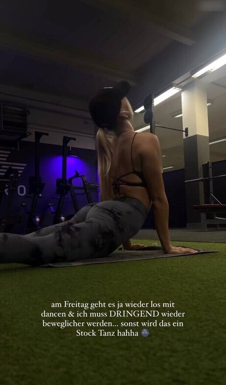 Lina D ren nude actress photo