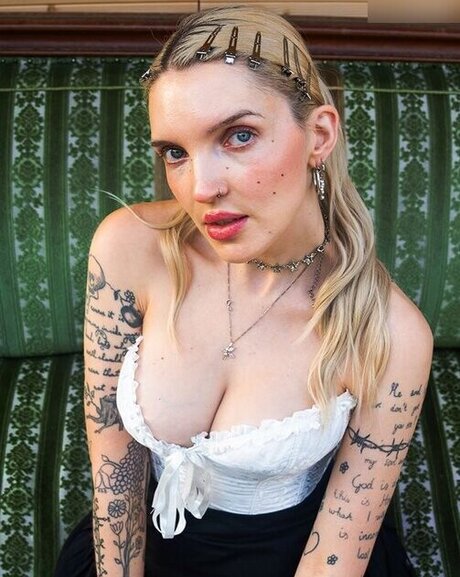 Mia Morgan model hd pics