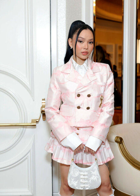 Bella Poarch star pretty pic