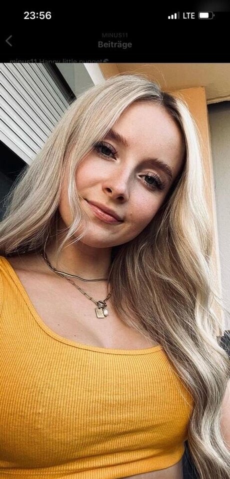 MinusElf erotic star img