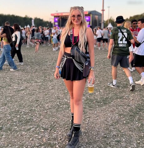 double blowjob onlyfans beautiful xxx picture