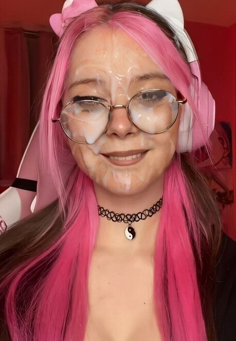 sickEmoAngel free actress pics