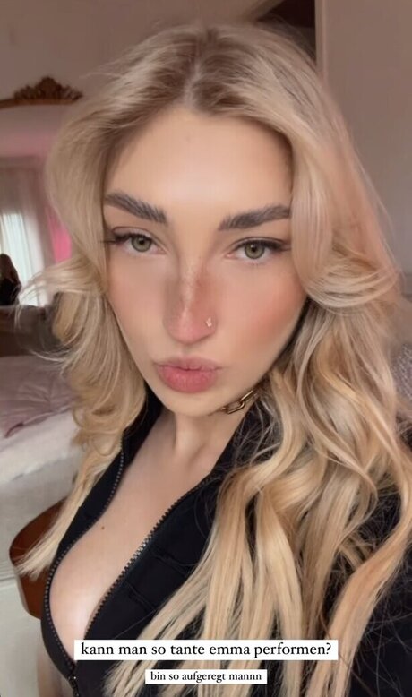 Starletnova nudes actress image