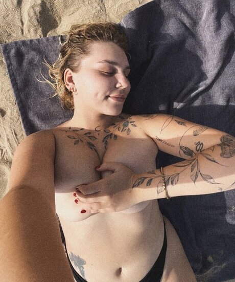 black threesome onlyfans nice image