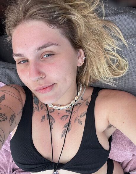 Viky kid free actress images