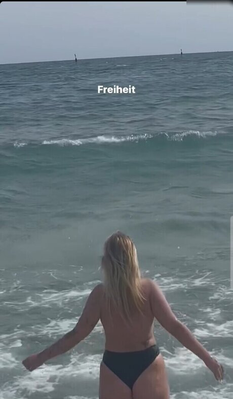 Viky kid pornstar xxx gallery