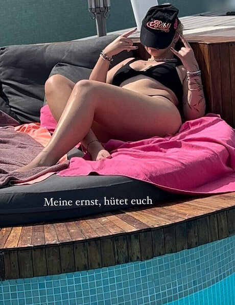 public onlyfans hot porn photos