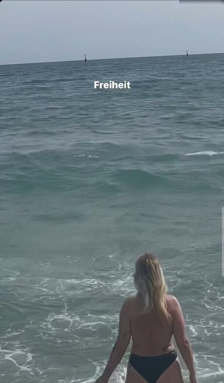 Viky kid adult actress pics