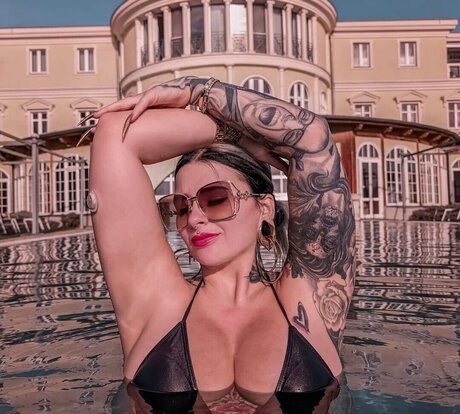 Lyn k44 high quality actress gallery