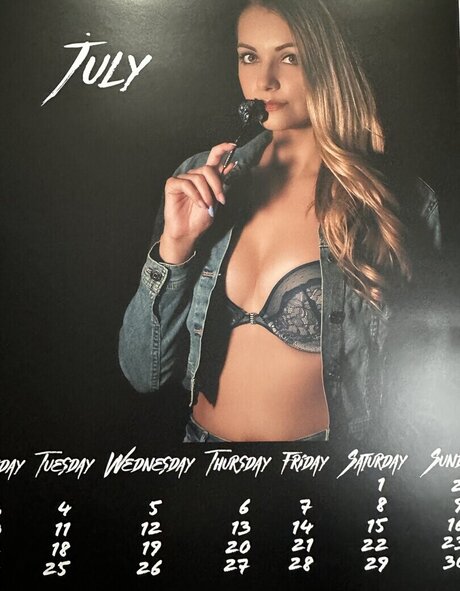 Sarah Milkowski star nude photo