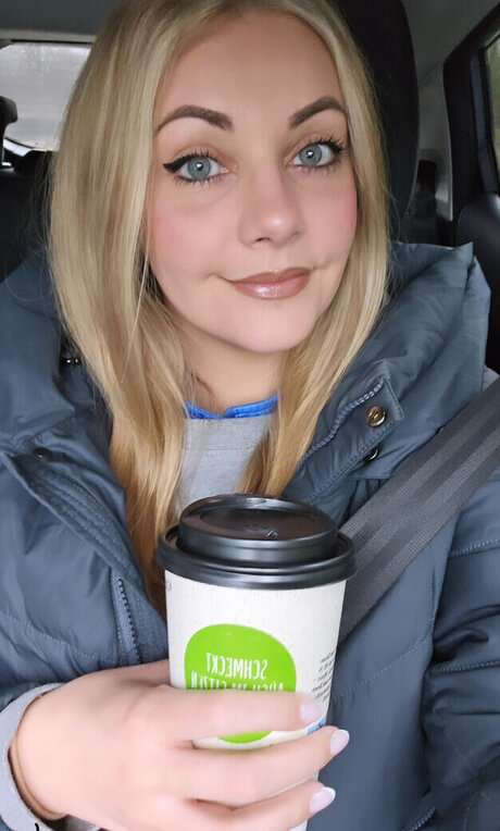 Sarah Milkowski top actress photos