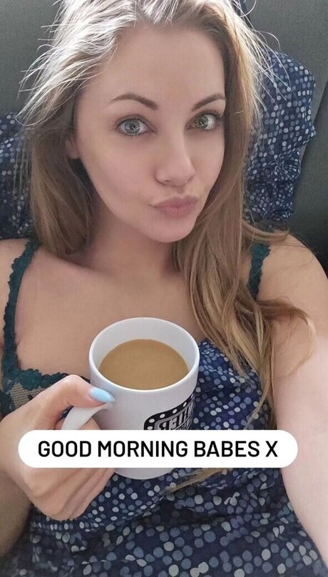 Sarah Milkowski model erotic img