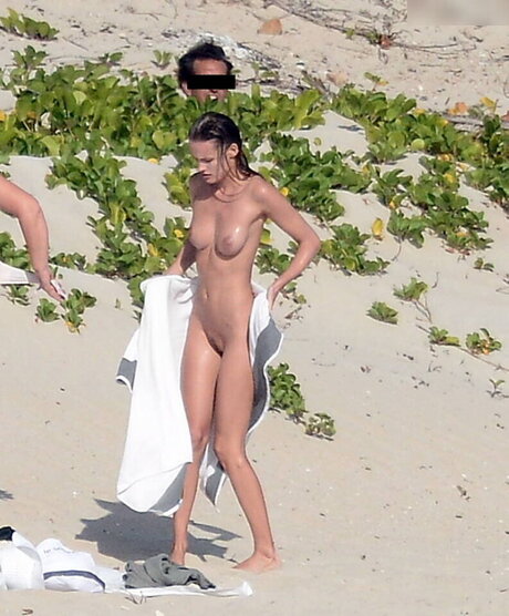 Edita Vilkeviciute hot star pics