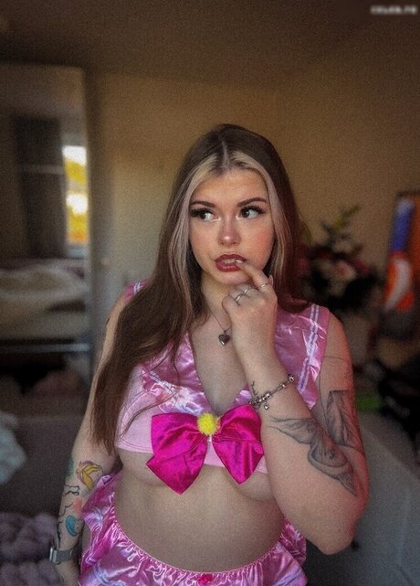 Feneliactx pretty model photo