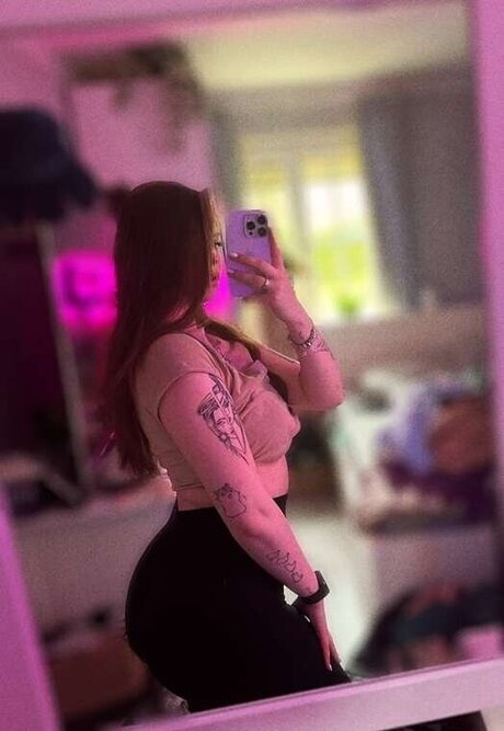 Feneliactx star exclusive pics