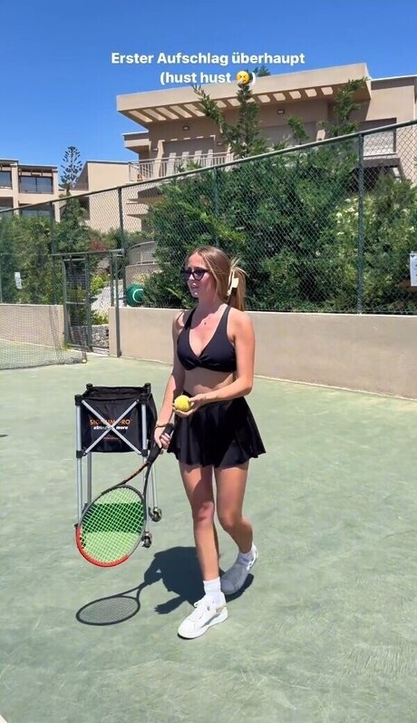 Lea Katharina Maria sexy model image