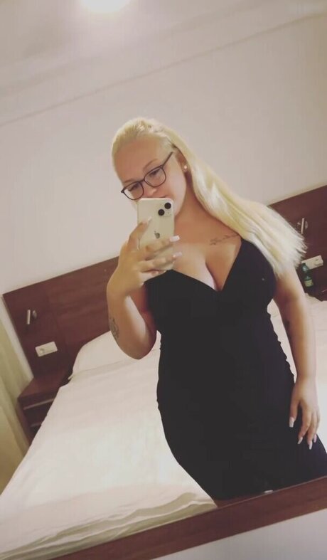 lenakpl23 star free img