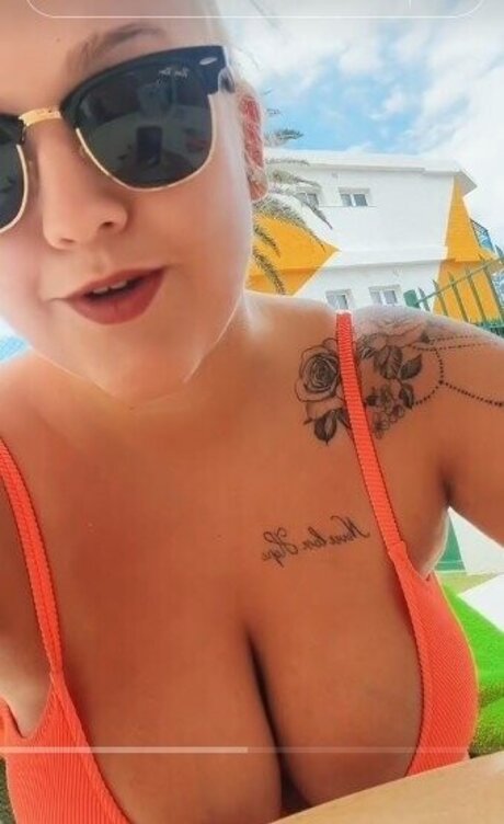 lenakpl23 porn star pic