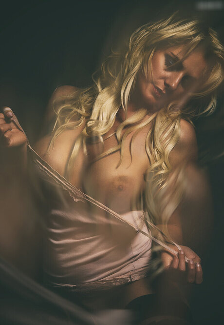 Cold Angel perfect actress galleries