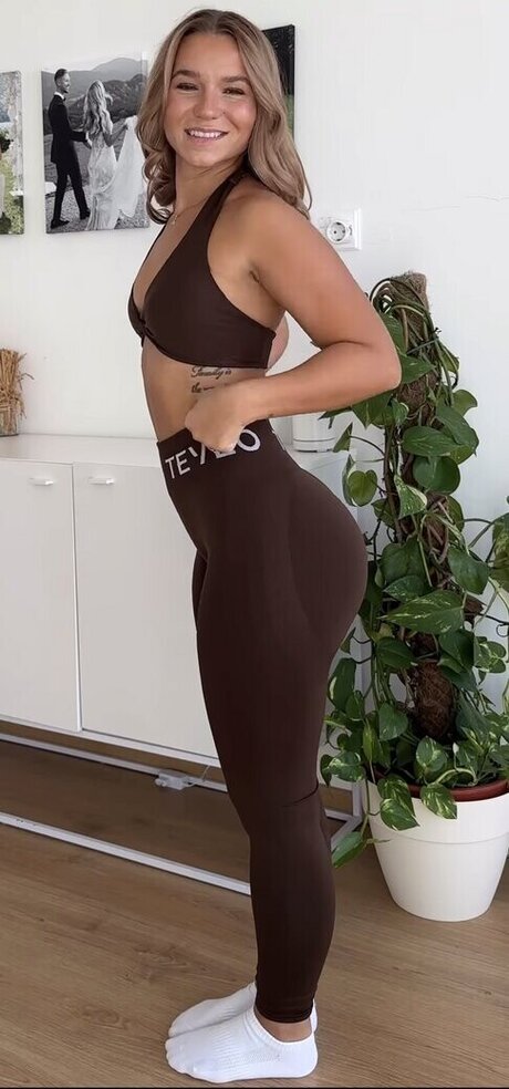 Alina Wachinger star sex photo