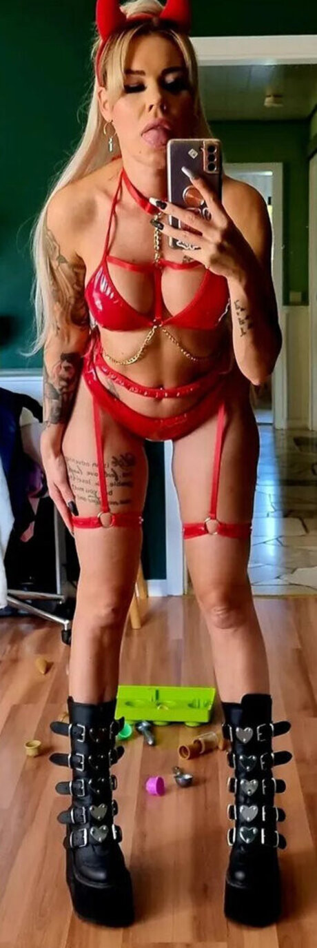 Lara Bergmann high quality model photos