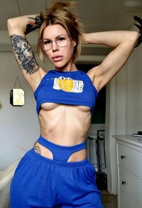 Lara Bergmann pornstar adult gallery