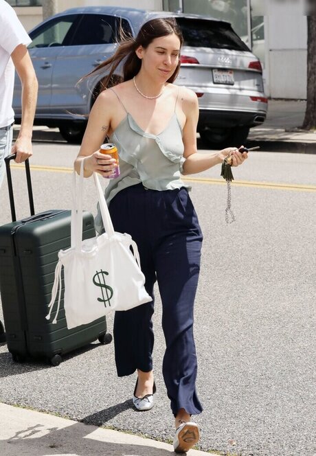 OOPS International pornstar xxx archive