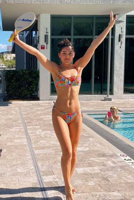 Jenny Chiu hd actress photos