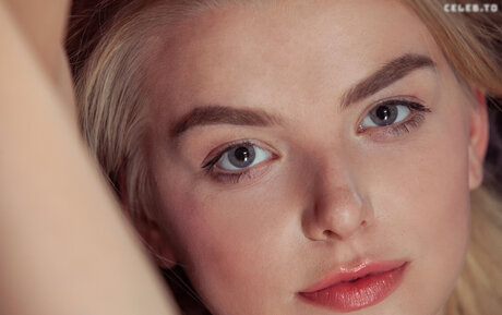 Daniel Sea model nude gallery