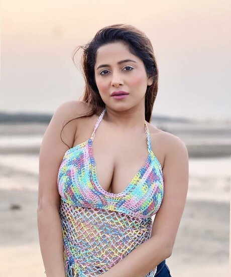 Kate Sharma pretty star images