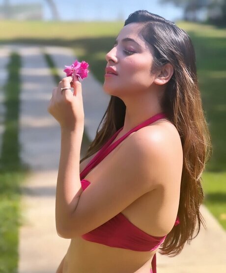 Kate Sharma pornstar gallery