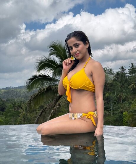 Kate Sharma pornstar pictures