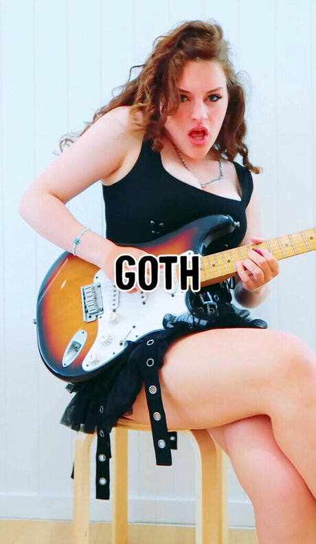 Sabre Norris hot model img