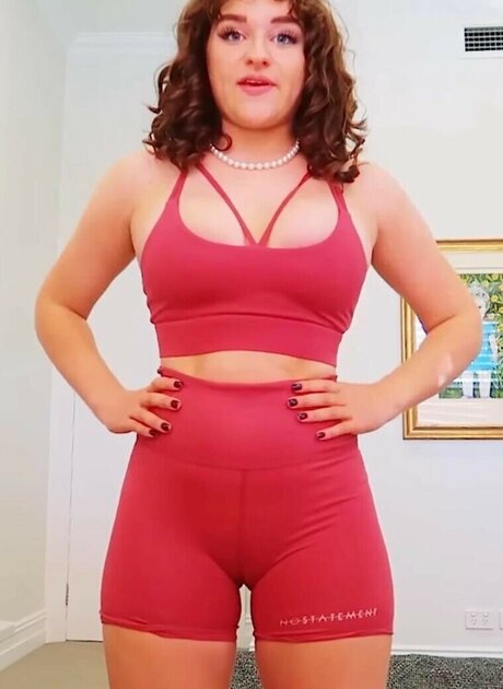 Sabre Norris star sexy pics