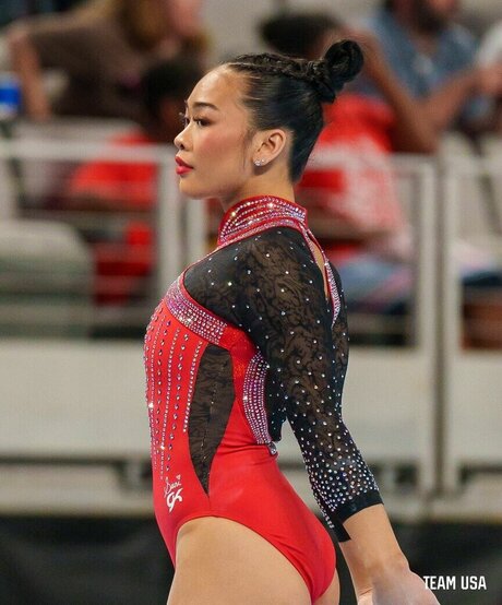 Suni Lee xxx star gallery