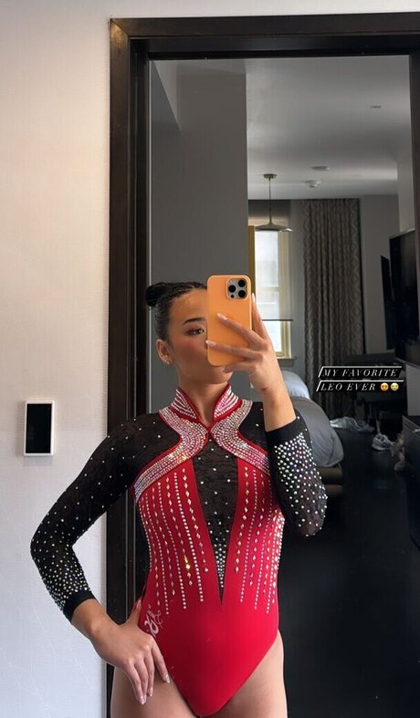 Suni Lee perfect star pictures