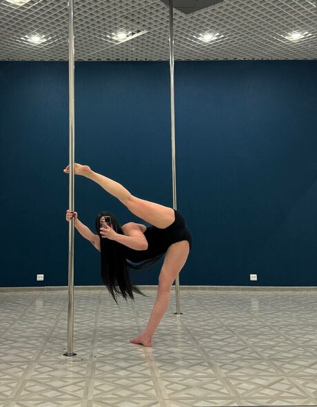 musclekitty erotic model picture