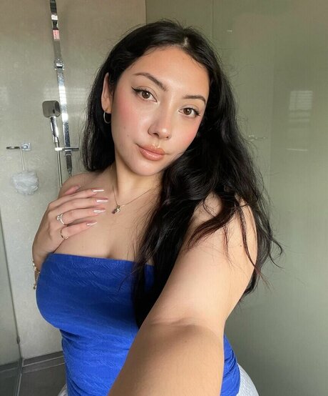 ASMR JADE erotic star photo