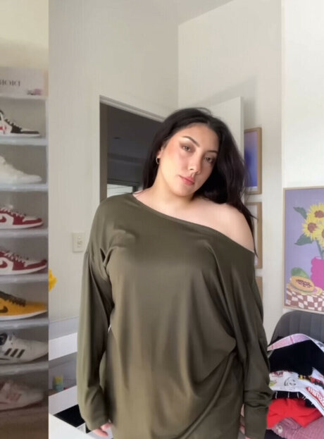 ASMR JADE hot actress galleries