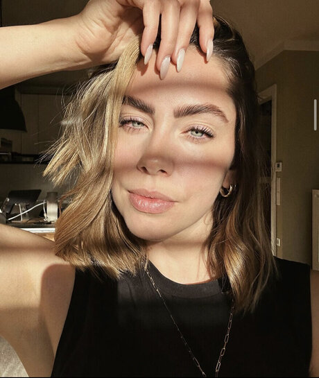 herstoryfeed hd pornstar image