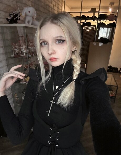 Sasha Gaier nice actress archive